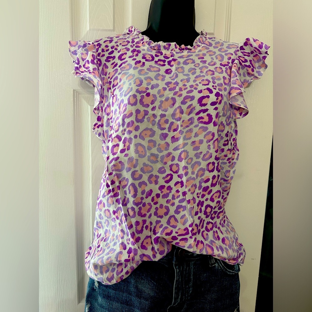 Emily wonder size small leopard top new with tags